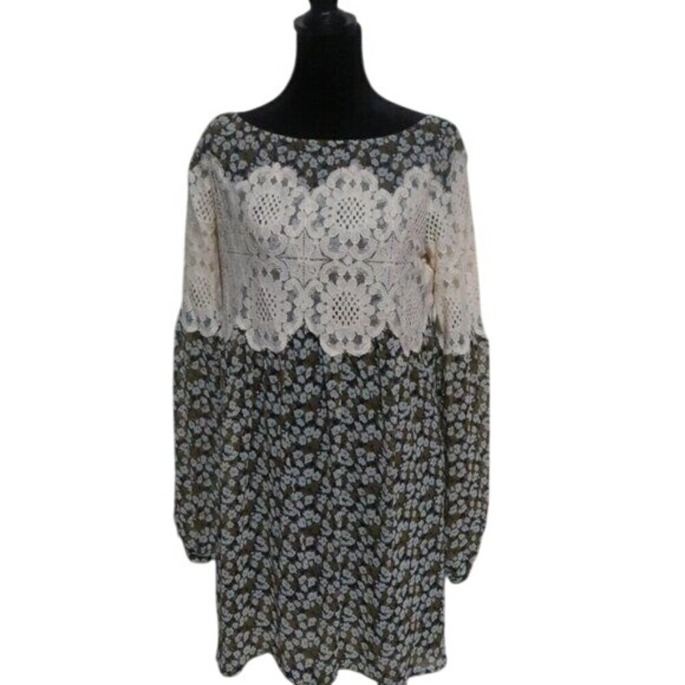 Judith March Lace Patterned Long Sleeved Dress Size Small